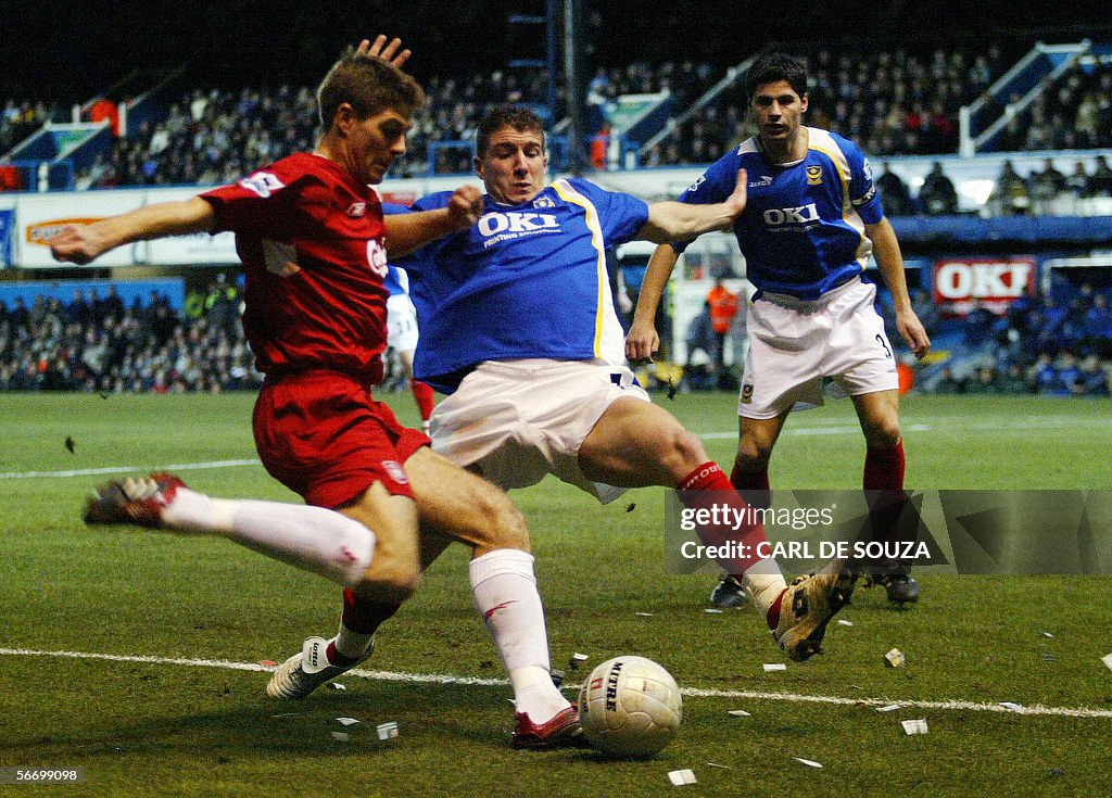 Liverpool's Captain, Steven Gerrard trie