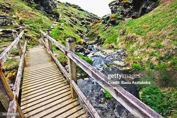 little bridge - off the beaten path englische redewendung stock-fotos und bilder