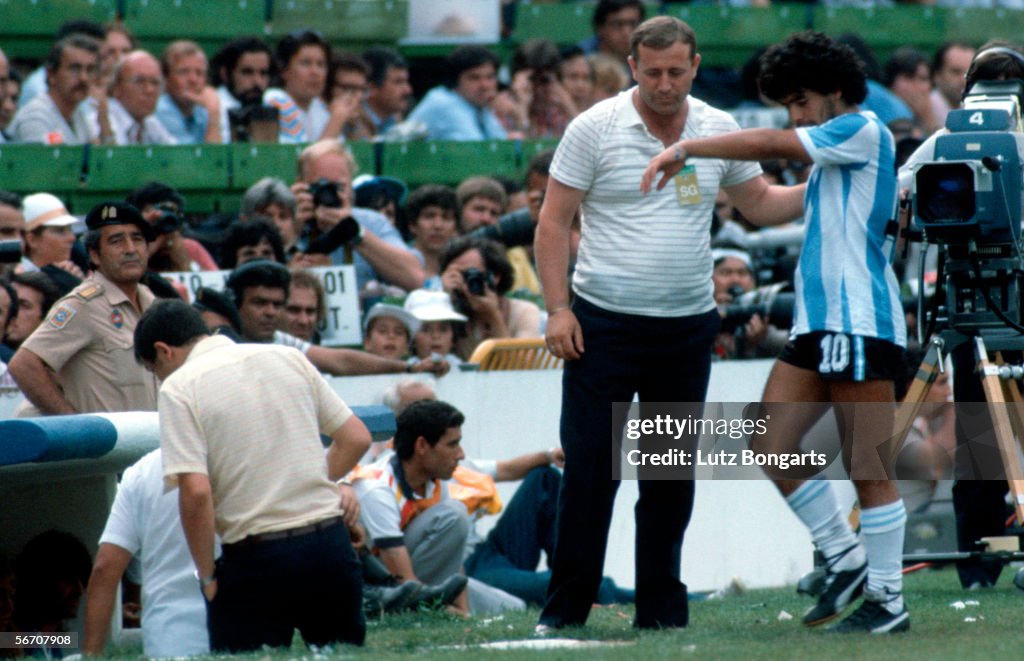 ESP: World Cup 1982 - Brazil v Argentina