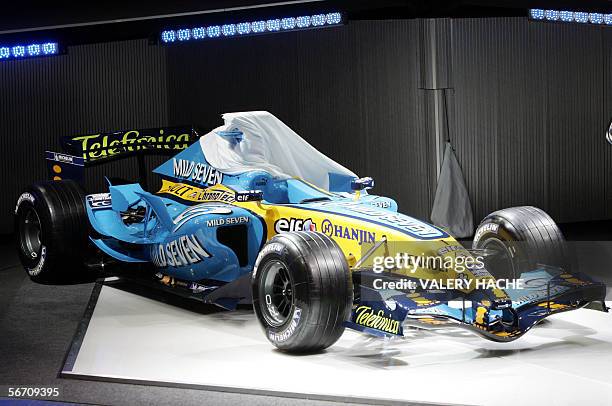 Renault R 26 Racing Renault R26 Formula 1 Photos and Premium High Res Pictures - Getty Images