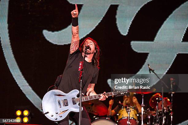 Invictus Games Closing Concert, Queen Elizabeth Olympic Park, London, Britain - 14 Sep 2014, Dave Grohl - Foo Fighters