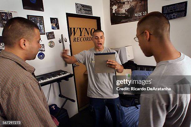 Moreno (Rapper) Photos and Premium High Res Pictures - Getty Images