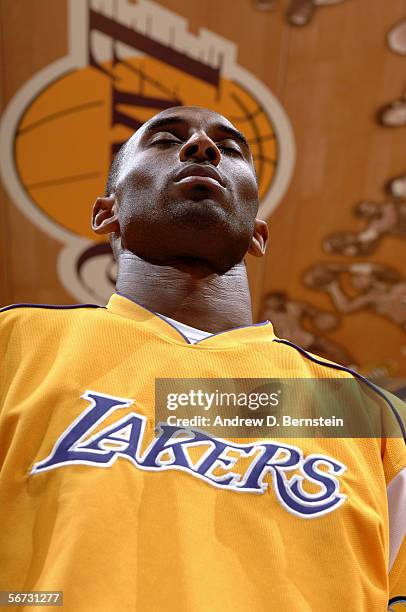 Kobe Bryant of the Los Angeles Lakers warms-up for the game against the New York Knicks on November 16, 2005 at Staples Center in Los Angeles,...
