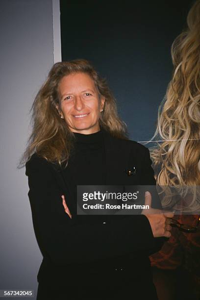 American portrait photographer Annie Leibovitz attends an exhibition preview at the International Center of Photography , New York City, circa 2000.