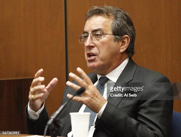 Choreographer Kenny Ortega is the first witness to take the stand for the prosecution in the involuntary manslaughter trial of Conrad Murray in...