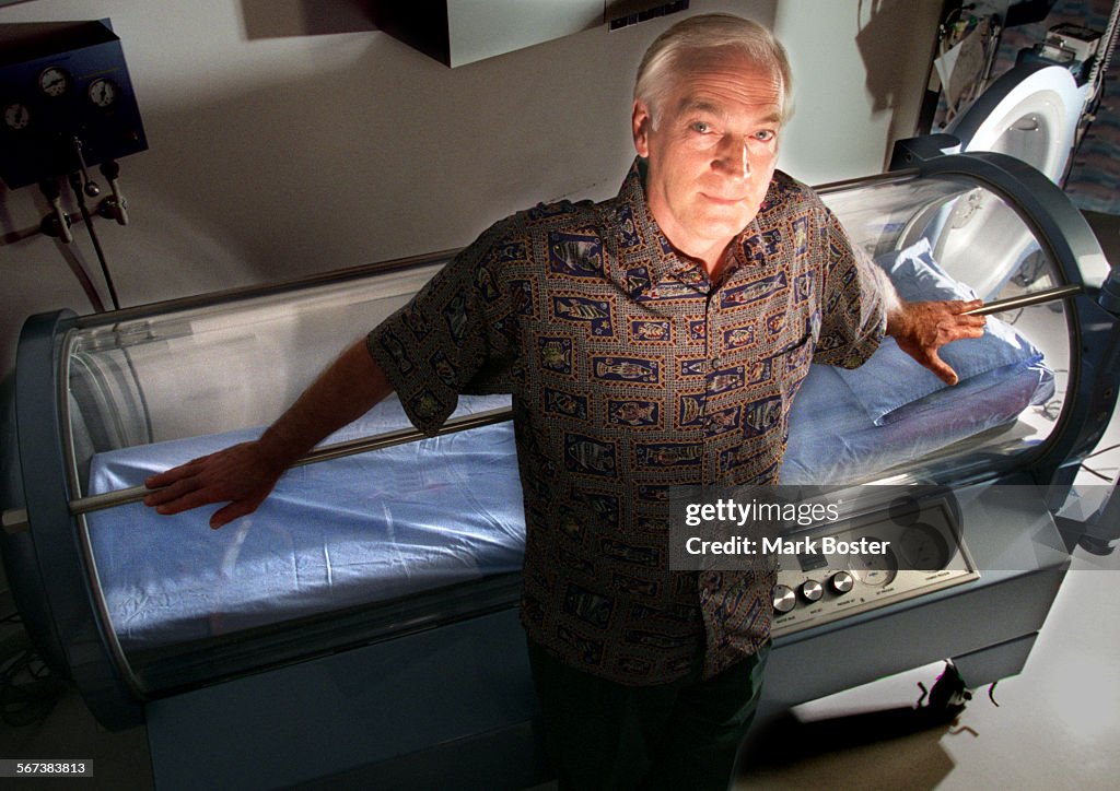 LS.Oxgen.Patient.041896.MB(Newport Beach)Patient Bob Lavacot received treatment in the hyperbaric