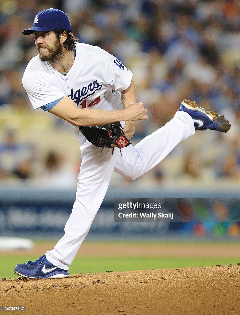 LOS ANGELES, CALIFORNIA SEPTEMBER 22, 2014-Dodgers pitcher Dan haren makes a pitch against the Giant