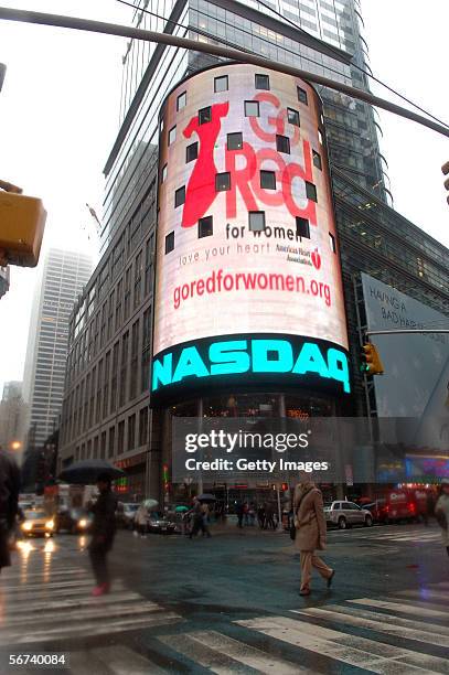 In recognition of National Wear Red Day on Friday Feb 3, the NASDAQ Jumbotron displays The American Heart Association's "Go Red For Women" campaign...