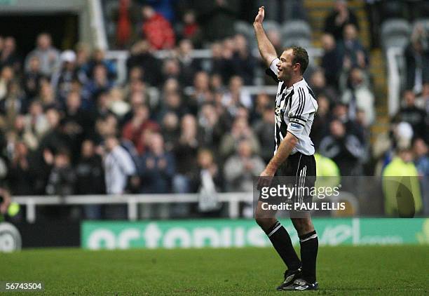 Newcastle United's Alan Shearer waves to the crowd after beating Newcastle legend Jackie Milburn's goalscoring record against Portsmouth their...