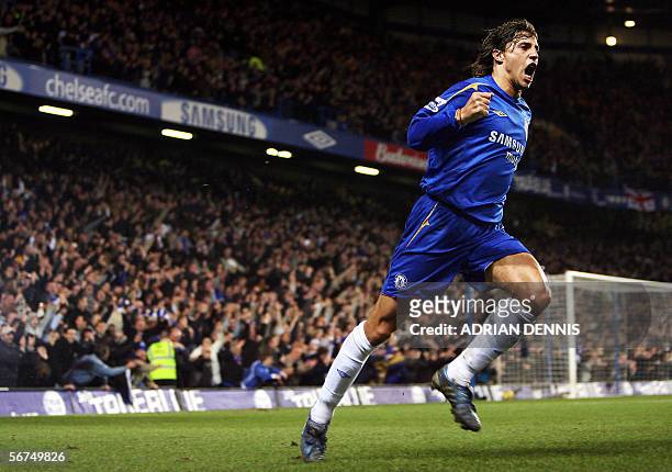 London, UNITED KINGDOM: Chelsea's Hernan Crespo celebrates scoring the second goal against Liverpool during the Premiership football match at...