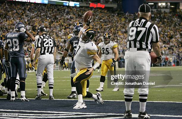 Quarterback Ben Roethlisberger of the Pittsburgh Steelers celebrates his touchdown in the second quarter against the Seattle Seahawks in Super Bowl...