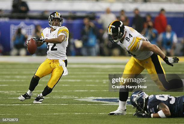 Wide receiver Antwaan Randle El sets to throw a touchdown pass to wide receiver Hines Ward of the Pittsburgh Steelers in the fourth quarter against...