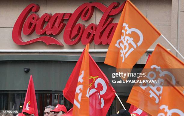 Issy-les-Moulineaux, FRANCE: French trade-unions banners are seen during the Coca Cola's employees rally, 06 February 2006, in Paris suburb...