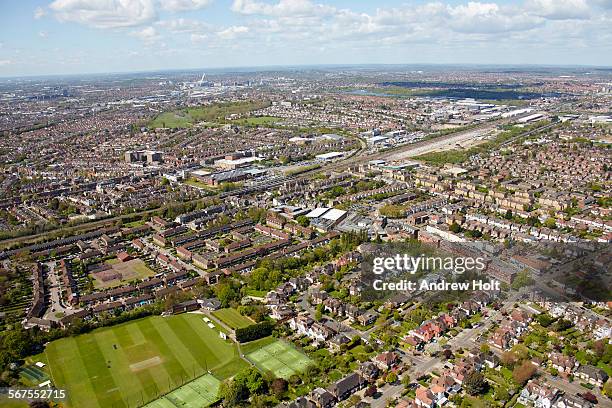 aerial view north of clitterhouse playing fields cricklewood with wembley brent reservoir - cricklewood stock pictures, royalty-free photos & images