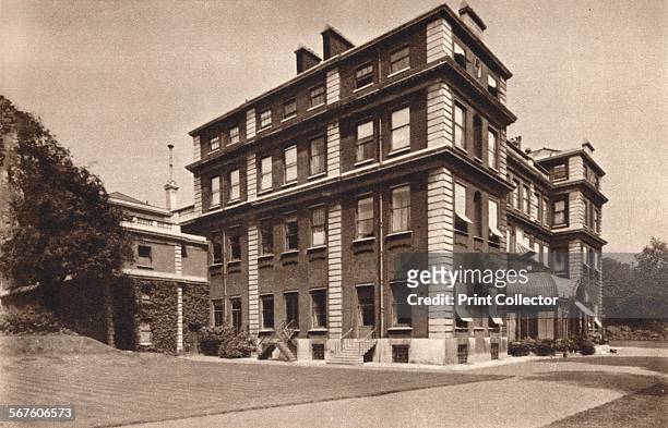 Marlborough House c1937. Marlborough House was originally built for the first Duke of Marlborough by Sir Christopher Wren in 1709-1711. From Our King...
