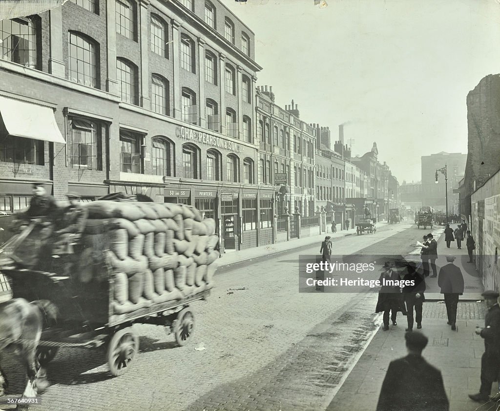 Cart Laden With Sacks, Mansell Street, Stepney, London, 1914