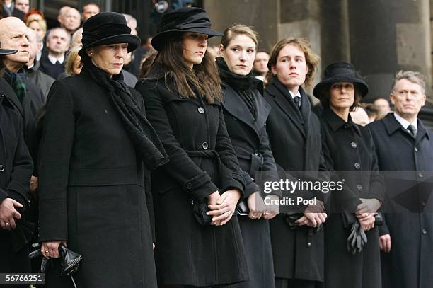 Eva Koehler and Johannes Rau's children Anna Christina, Laura, Philip Imanuel, his widow Christina Rau and Horst Koehler, German President attend the...