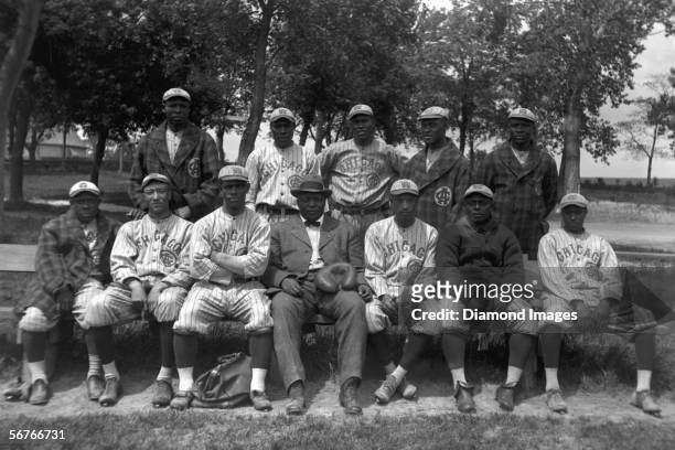 Members of the Chicago American Giants pose for a team portrait in 1914 in Chicago, Illinois. Billy "Little Corporal" Francis , Richard "Dick"...