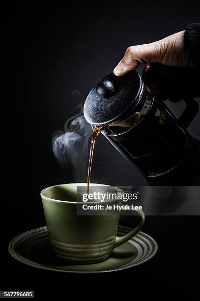 the coffee - coffee plunger stock-fotos und bilder