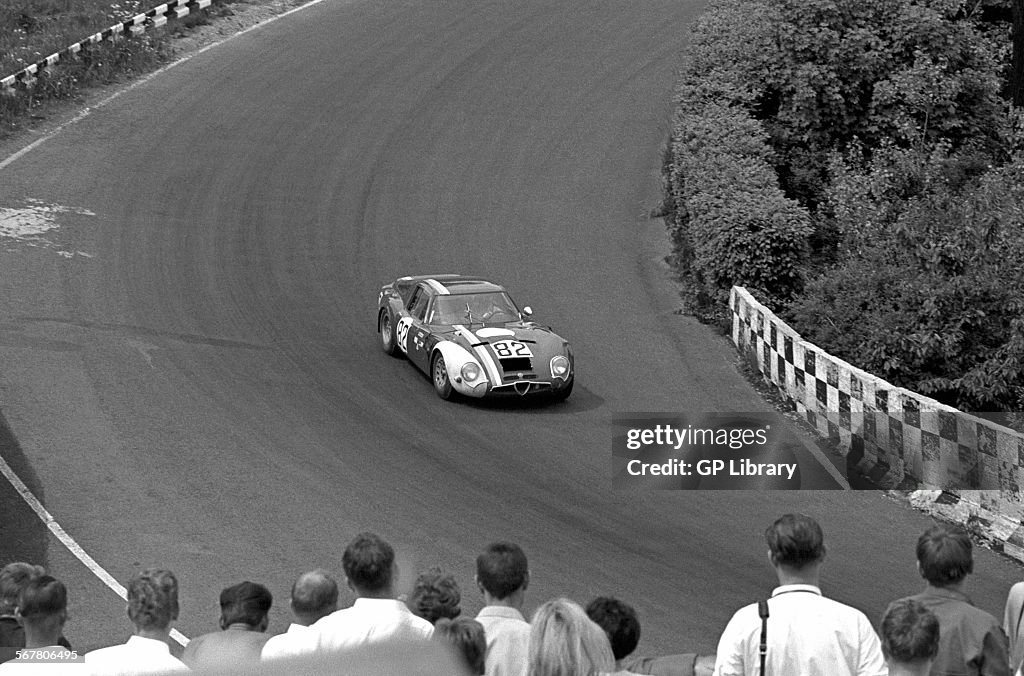 Serge Trosch-Pillette's Alfa Romeo TZ2.