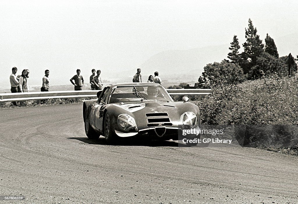 Alfa Romeo TZ2.