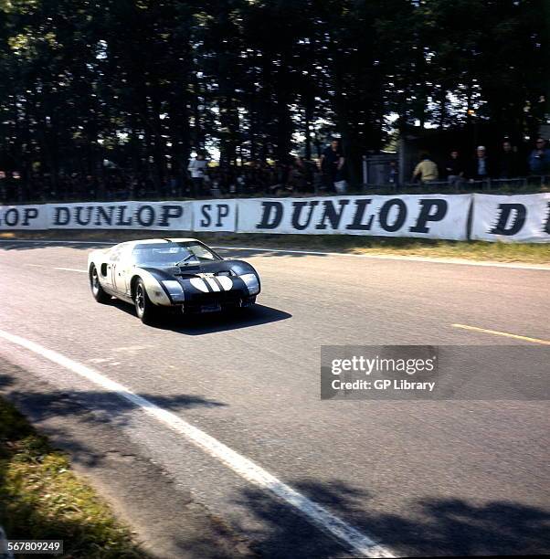 Le Mans 24 Hours 22nd June 1964. Richie Ginther/Masten Gregory, Ford GT40, retired.