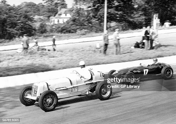 Era vs Lotus at Mallory Park.