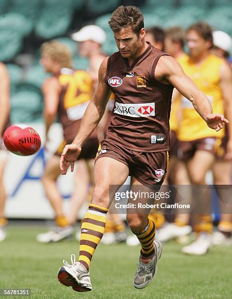 Shane Crawford of the Hawks in action during the skills session which is part of the Hawthorn AFL Community Camp at Aurora Stadium February 8, 2006...