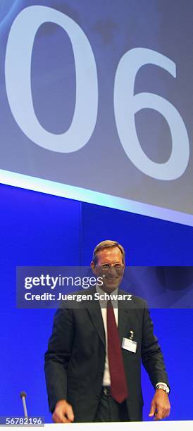 Chairman of the Allianz AG Board of Management Michael Diekmann poses prior to to a shareholder meeting Febrauray 8, 2006 in Duesseldorf, Germany....