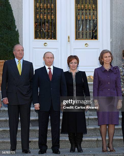 Russian President Vladimir Putin and his wife Ludmila Putin are received by Spanish Royals King Juan Carlos of Spain and Queen Sofia of Spain for a...