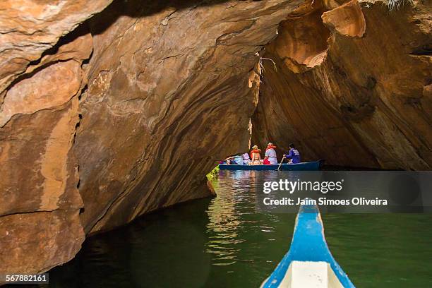 cavern of talhado in são francisco river, brazil. - sergipe stock-fotos und bilder