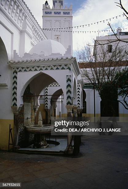 Ablution fountain, courtyard of the Great Mosque or El Kebir Mosque, Algiers. Algeria, 11th century.