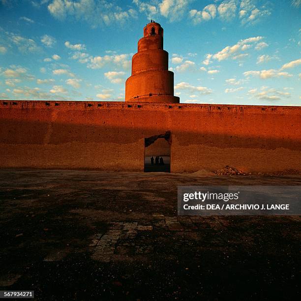 Malwiya minaret of the Great mosque of Samarra . Iraq, 9th century.