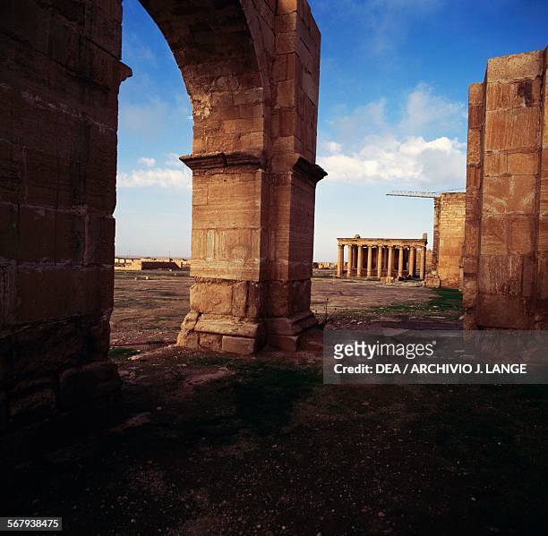 Ruins of the city of Hatra . Iraq, 3rd century BC.