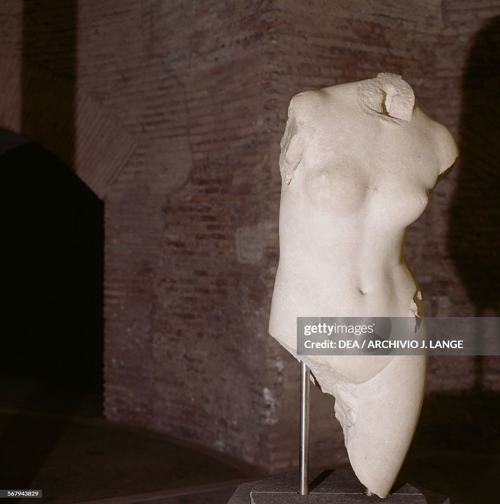 Venus, marble sculpture, Roman civilization.