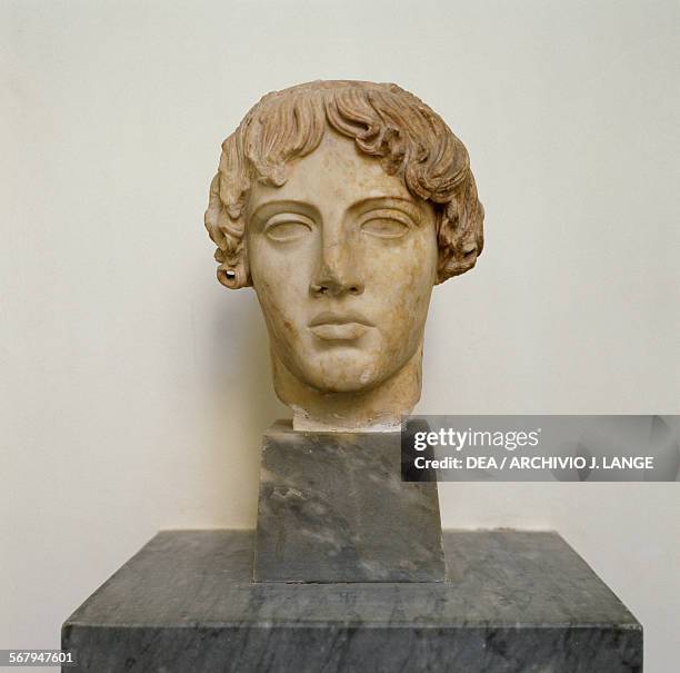 Head of Apollo Omphalos, marble sculpture, Roman copy of Calamis' original from Baia, Campania, Italy, ca 460 BC. Roman civilisation, 2nd century AD....