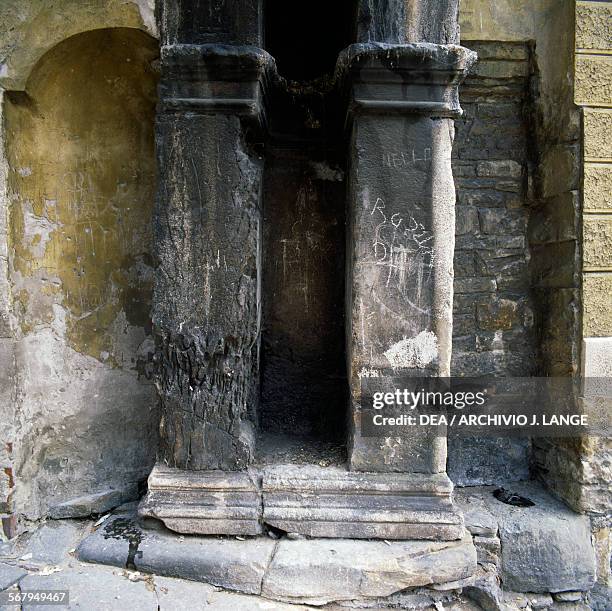 Damaged Rome History Of Italy During Roman Times Photos and Premium High Res ...