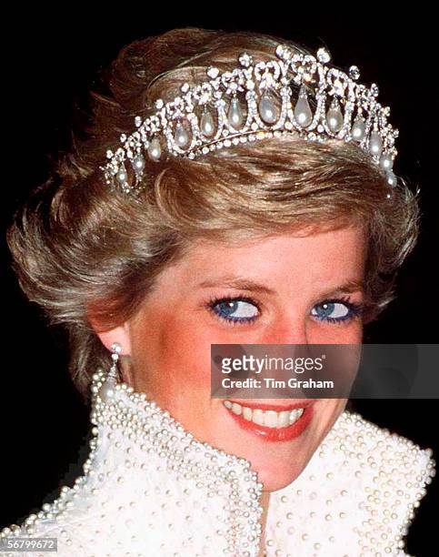 Princess Of Wales In Hong Kong Wearing A Pearl And Diamond Tiara Which Was A Wedding Gift From The Queen.