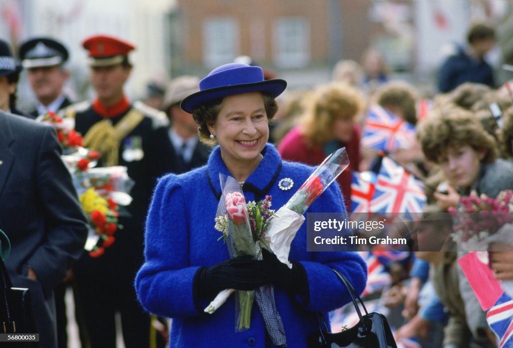 Queen Maundy Walkabout