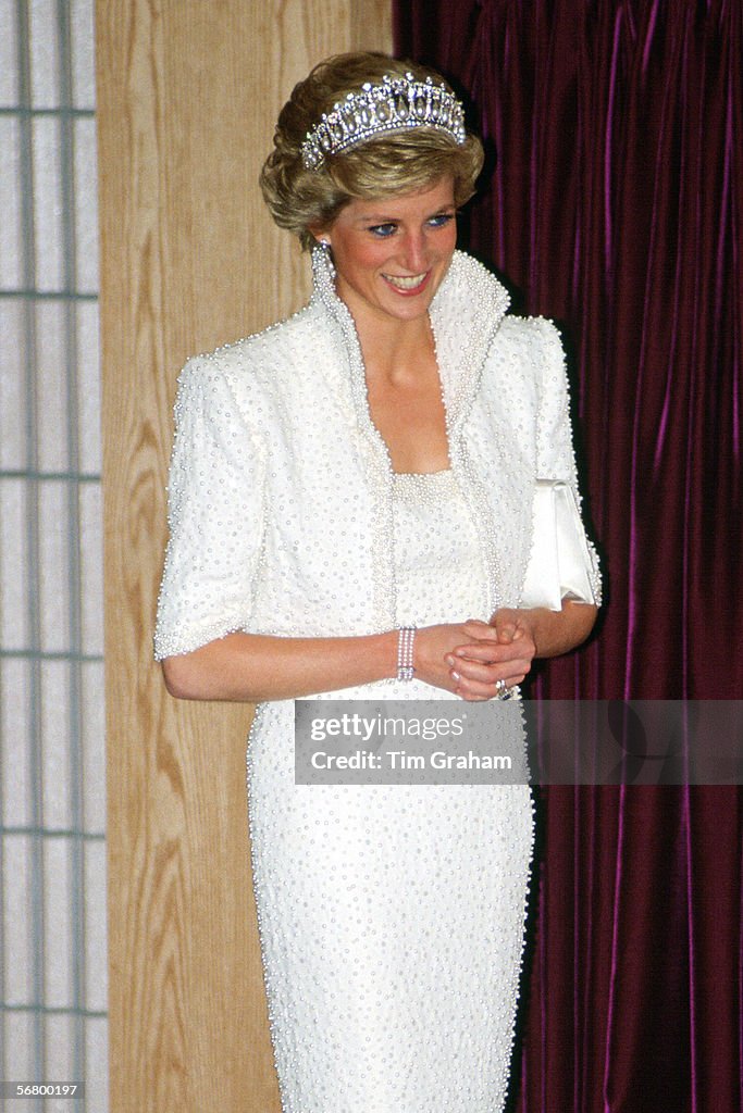 Diana Visits Hong Kong