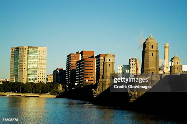 skyscrapers near a bridge across a river, longfellow bridge, charles river, cambridge, boston, massachusetts, usa - cambridge massachusetts fotografías e imágenes de stock