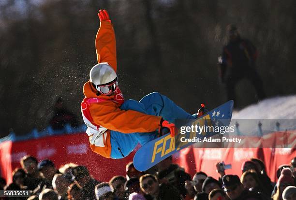 Cheryl Maas of the Netherlands competes in the Womens Snowboard Half Pipe Qualifying on Day 3 of the 2006 Turin Winter Olympic Games on February 13,...