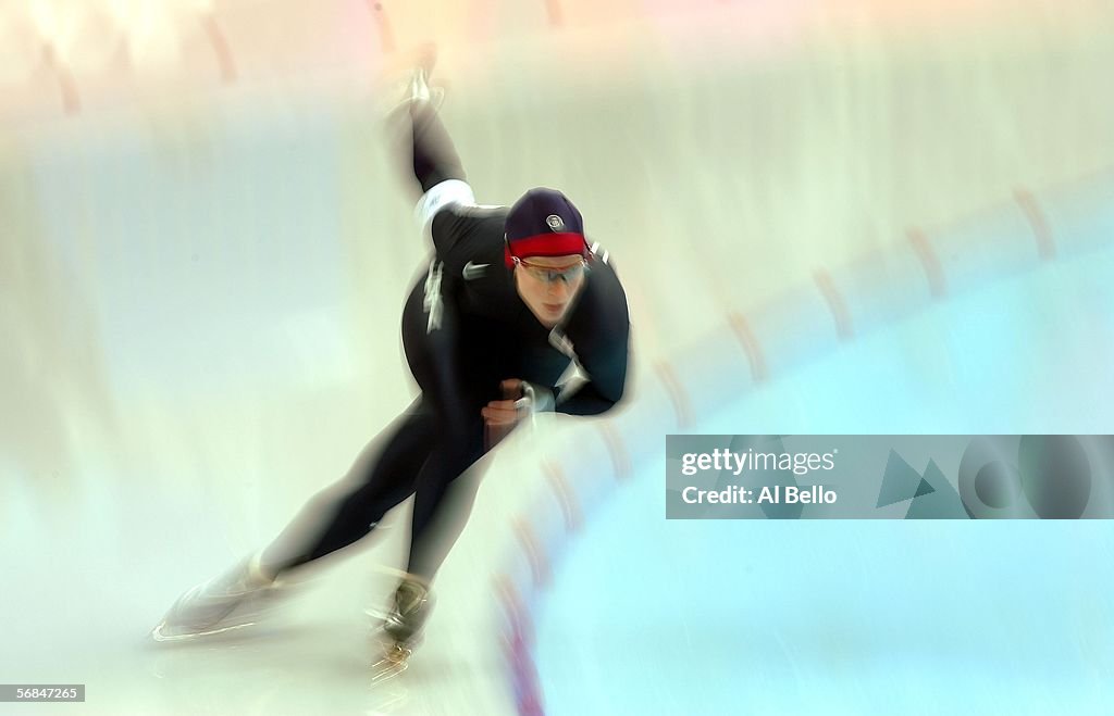 Olympics Day 4 - Speedskating