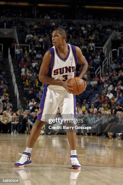 Boris Draw Boris Diaw of the Phoenix Suns looks to pass during the NBA game with ...