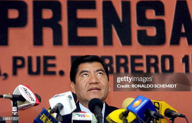 Mario Marin Torres, gobernador del estado de Puebla, habla en una conferencia de prensa el 15 de febrero de 2006 en Puebla. Marin aseguro que se...