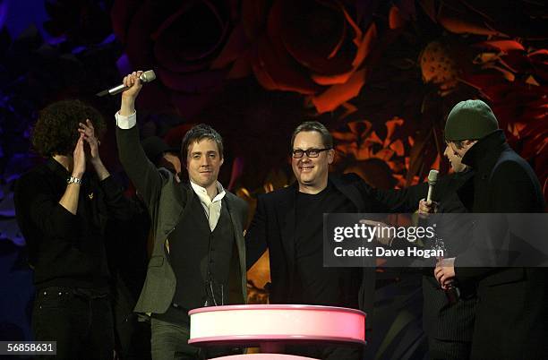 Vic Reeves Show 321 Comedien Vic Reeves Stock Photos, High-Res Pictures, and Images ...