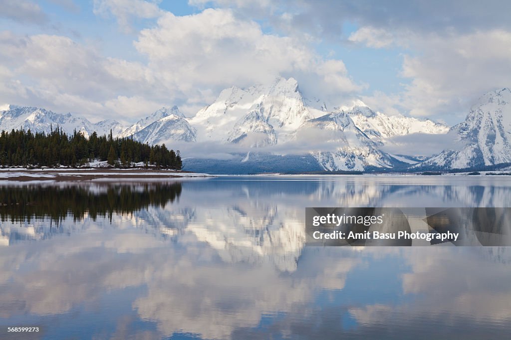 Reflection on Jackson lake, Grand Teton