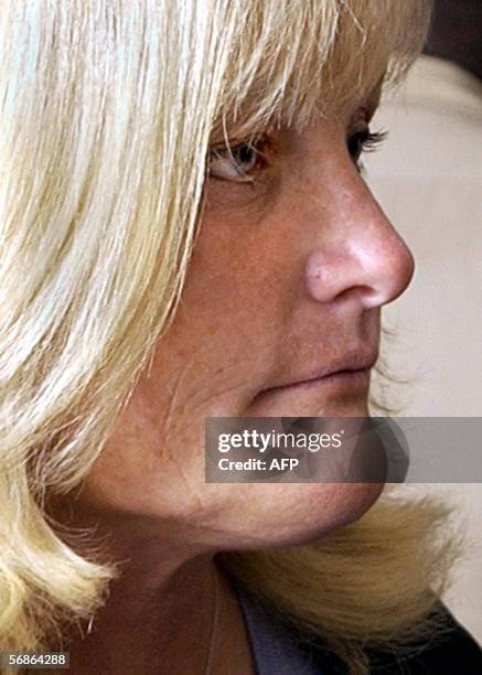 Santa Maria, UNITED STATES: Debbie Rowe, former wife of pop singer Michael Jackson, and mother of two of his children, passes through a magnetometer...