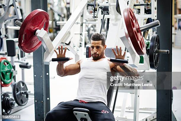 bodybuild - macchina per allenamento foto e immagini stock