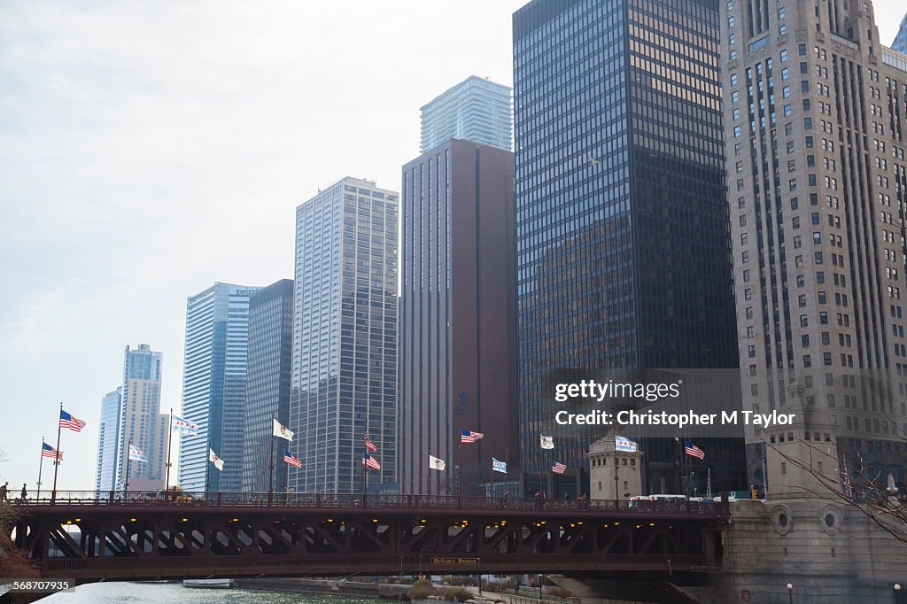 North Michigan Ave Bridge crossing the Chicago Riv